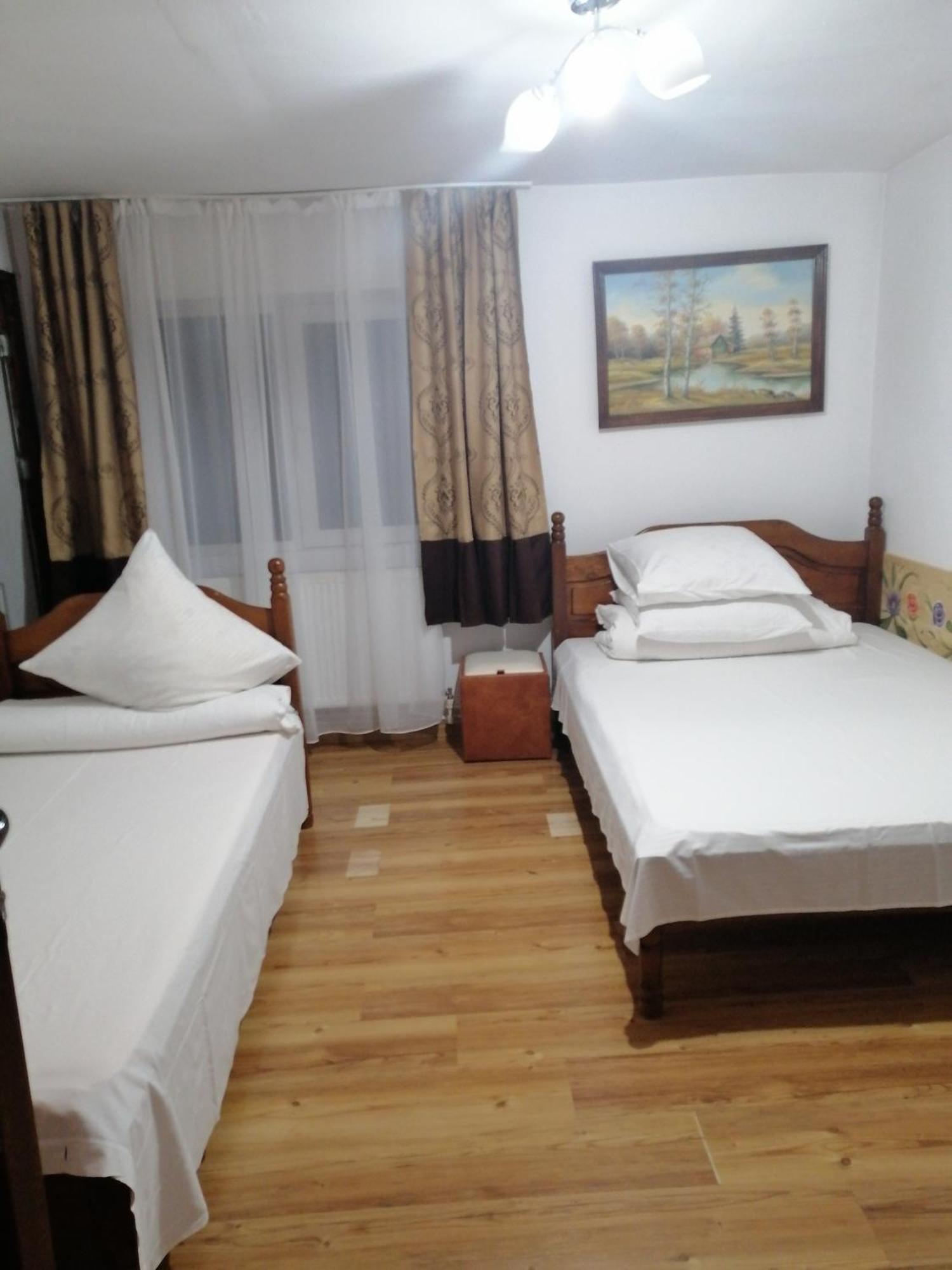 Hotel Casa Nobilis Gura Humorului Habitación foto